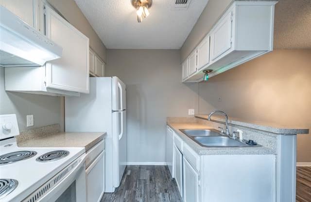 4039 Evergreen Street - 4039 Evergreen St, Irving, TX 75061