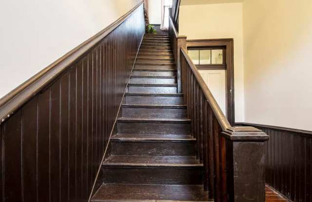 1915 Philip St. Gallery 2