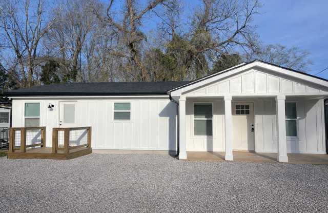 CHARMING RANCH STYLE HOME AVAILABLE MARCH 9TH! photos photos