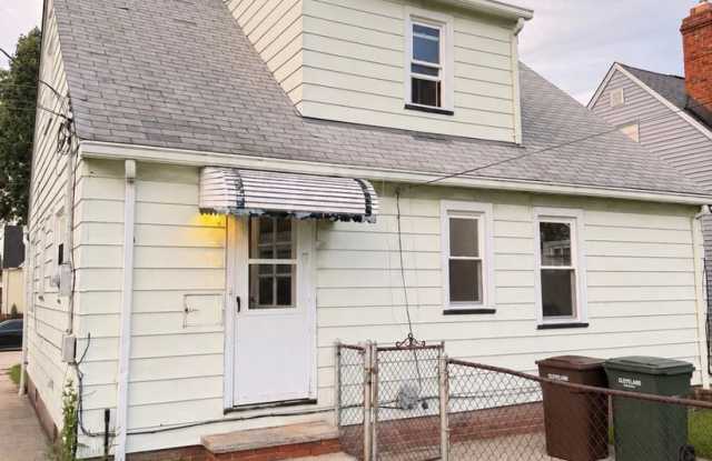 Charming 3-Bedroom Home with Garage in Parma – $1,450/Month Gallery 4