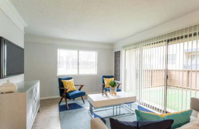 10739 Lake Creek Pkwy Gallery 2