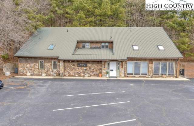 483 Highway 105 photos photos