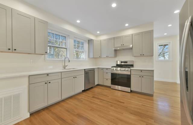 48 Manthorne Road - 1 photos photos