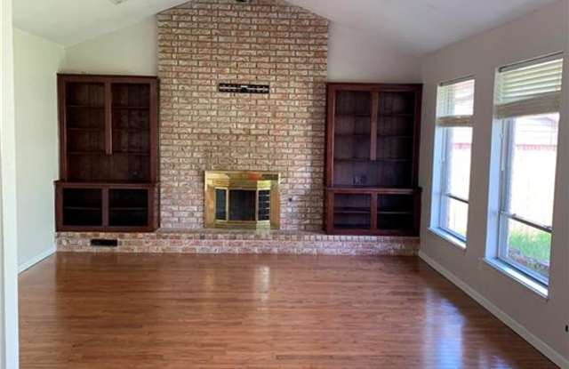 10812 N Bayberry Drive Gallery 2