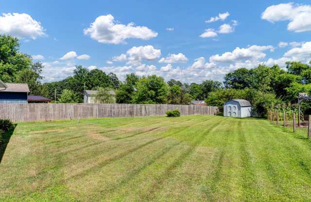 1100 Highland Drive Gallery 4