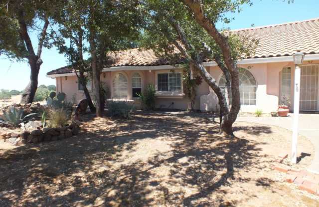 3/2.5 Rescue retreat - 3311 Deer Valley Road, El Dorado County, CA 95672
