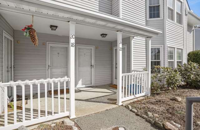 24 Greenview Lane - 24 Greenview Lane, Milford city, CT 06461