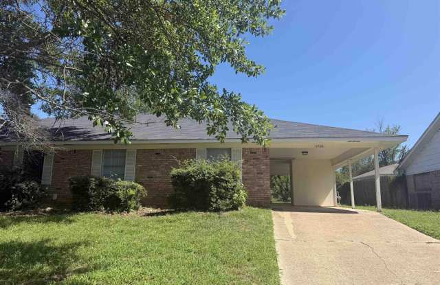 1728 Susan Gallery 1