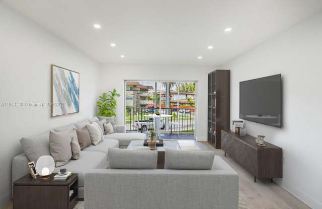 7610 SW 82nd St photos photos