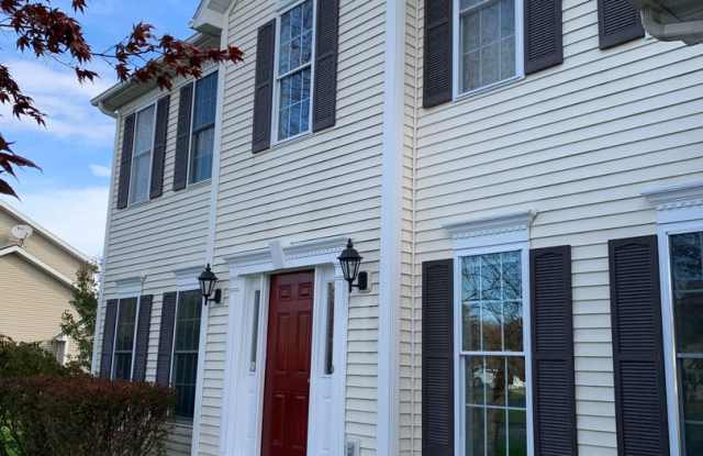 Beautiful Single Family For Rent NOW! Must See! Guilderland Schools! - 8 Remmington Road, Albany County, NY 12303
