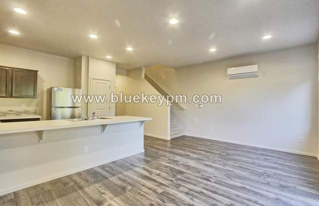 3 Bed, 2.5 Baths Home in East Vancouver at NE 18th Street / NE 112th Ave. Gallery 3