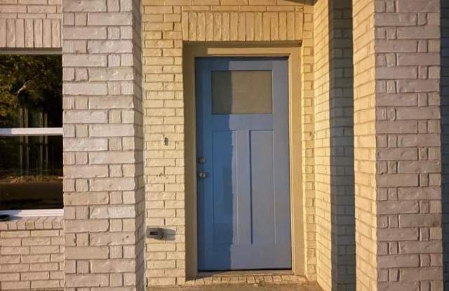 1316 Jones Street Gallery 1