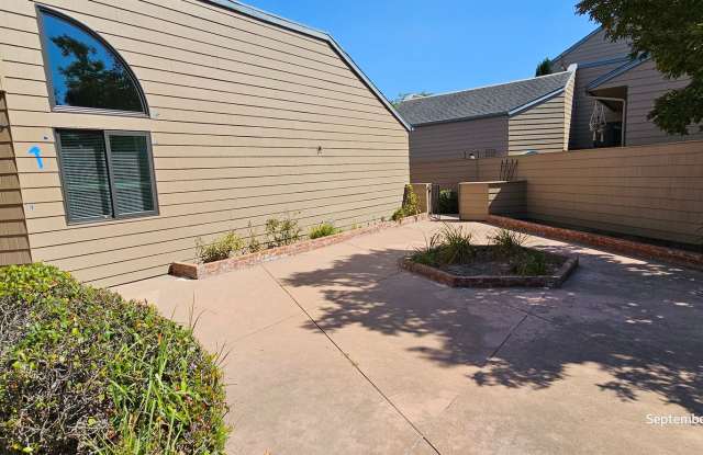 Oakridge Park Single Story Condo in Orcutt with Easy Access to VSFB Gallery 4