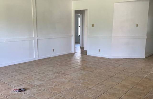 3 bed 2 bath, established neighborhood photos photos