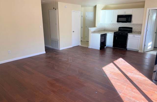 429 S Gum Ave photos photos