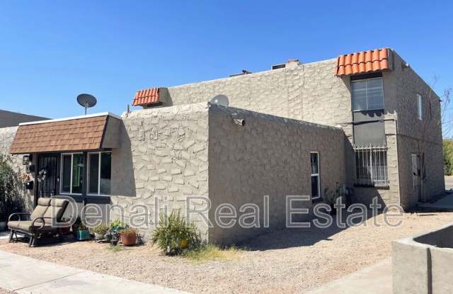 4718 E Portland Street photos photos