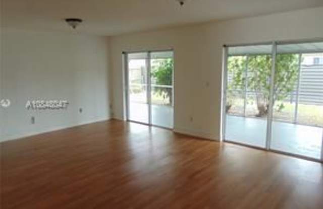 7214 SW 134th Ct Gallery 2