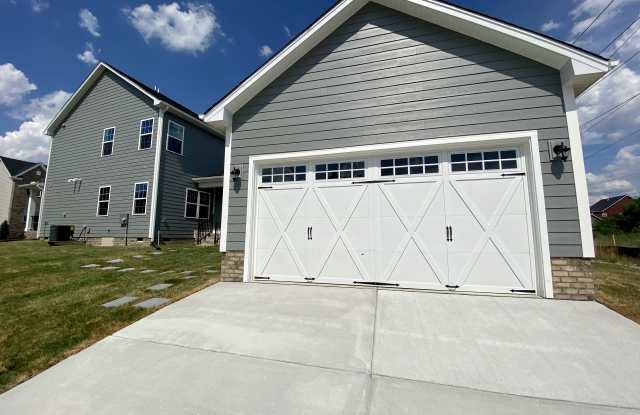 4701 Manor Crossing Plaza Gallery 2