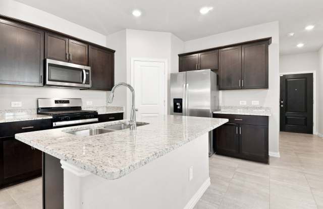 Newer 3 Bedroom Home for Rent in McKinney – Southridge Community Gallery 4