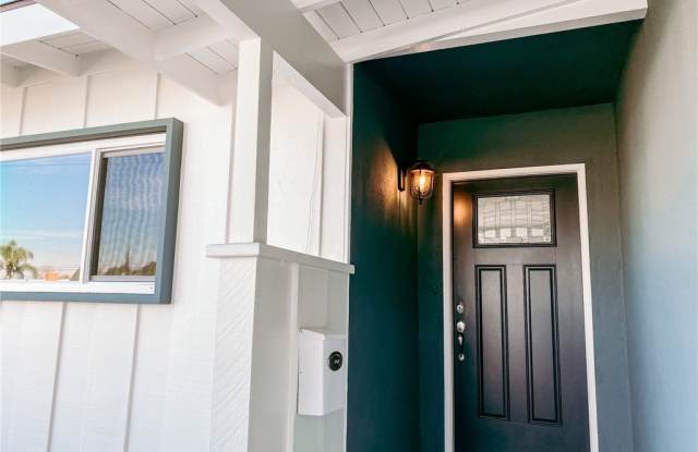 1422 E E Elm Street Gallery 2
