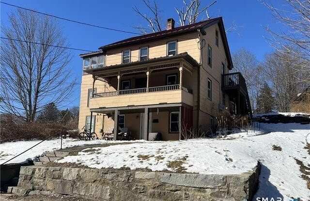 139 N Main Street unit: 2 photos photos