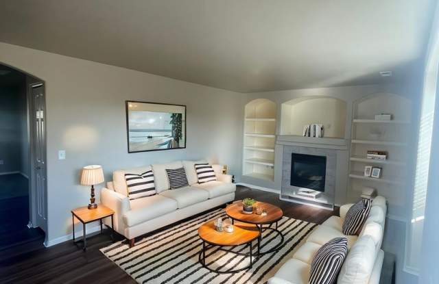 Second-Floor 2-Bedroom Condo Near Powers Blvd Gallery 1