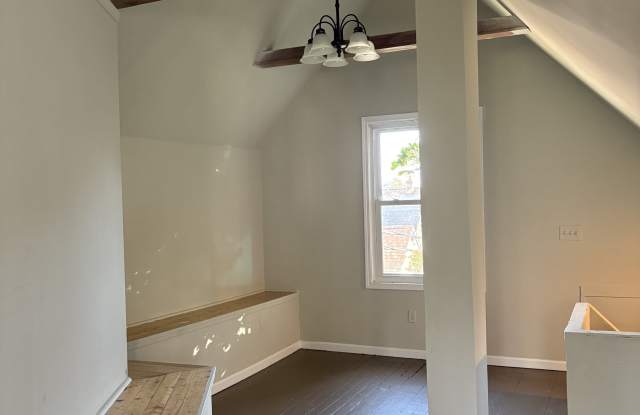 445 Baynes Street - 445 Baynes Street, Buffalo, NY 14213