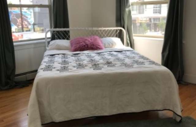 1304 S Pearl Apt 2 Gallery 3