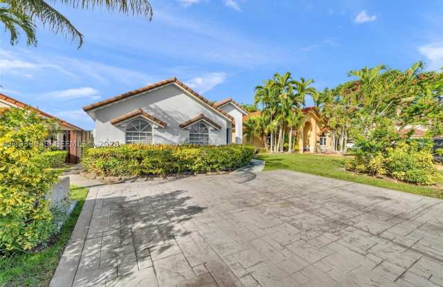 15311 SW 52nd Ter photos photos