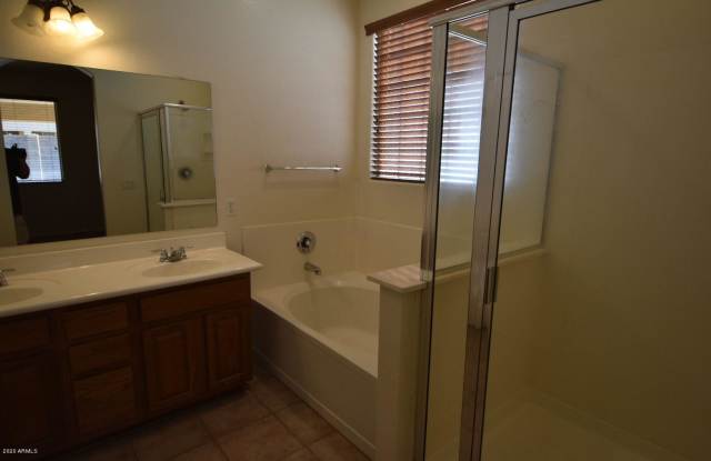 17682 W Cavedale Drive Gallery 4