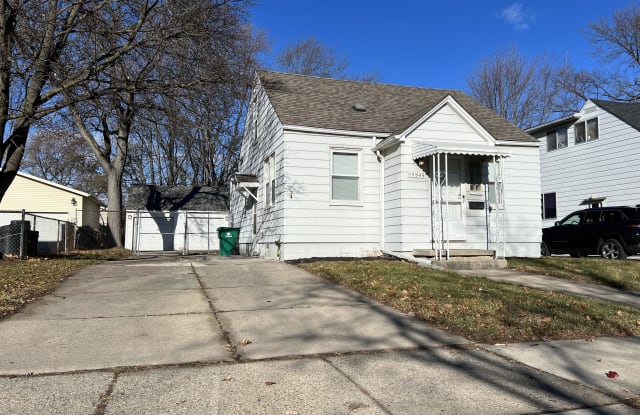 15545 Evergreen Avenue - 15545 Evergreen Avenue, Eastpointe, MI 48021