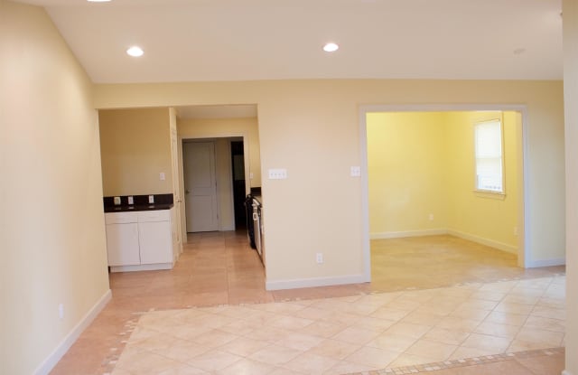1901 E. 16th Street - 1901 East 16th Street, Austin, TX 78702