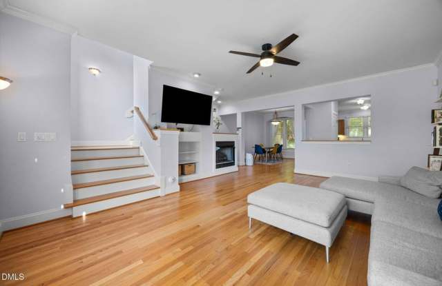 Stylish Townhome with Dual Suites, Garage & Prime Raleigh Location near Crabtree Mall Gallery 3