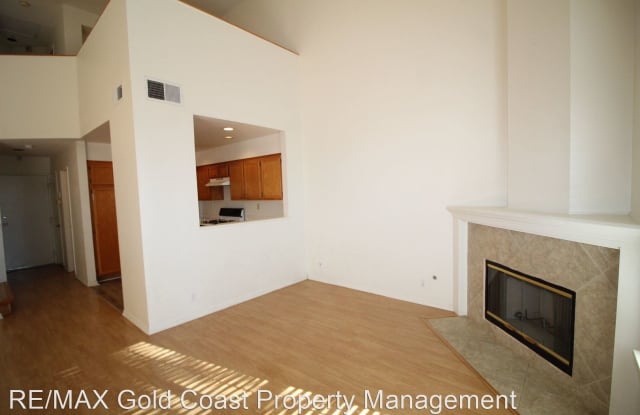 1166 Oyster Pl Gallery 3