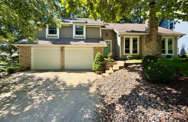 {8238} Spacious Lenexa Home Available Immediately + Lawn and Garden Maintenance Provided + Updated Kitchen and Bathrooms + Private Lower Level Bedroom photos photos