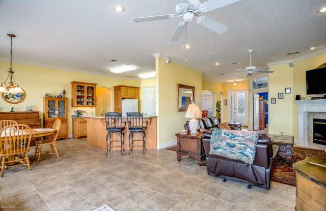 Custom Built, Waterfront Home on Callaway Bayou! Gallery 4