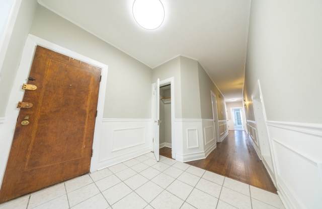 6846 S Paxton Avenue Gallery 4