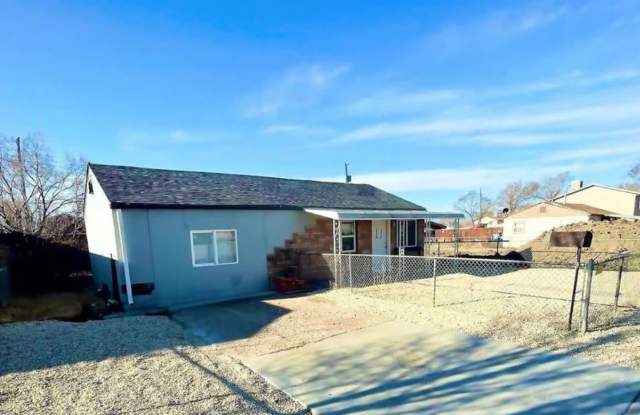 Charming 2-Bedroom Home Just South of Belmont! photos photos