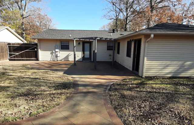3+/2 Home, fenced yard, for lease at 1403 Doris Dr., Searcy ($1560) Gallery 3