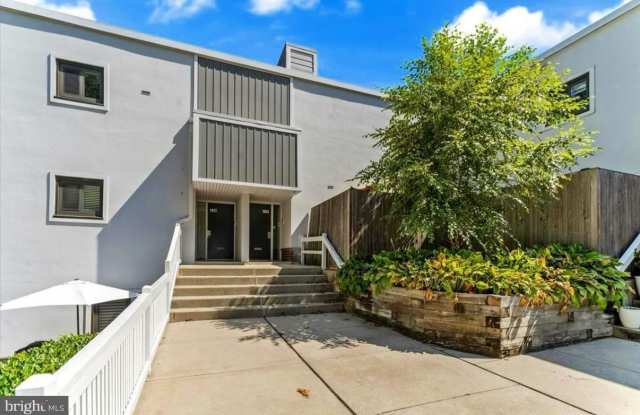 1750 OAKWOOD Terrace photos photos