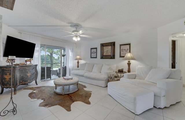 3755 Via Poinciana photos photos