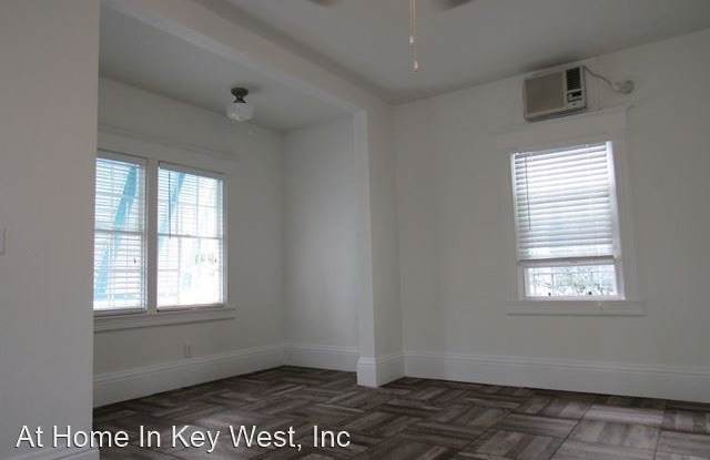 912 Windsor Lane Gallery 4