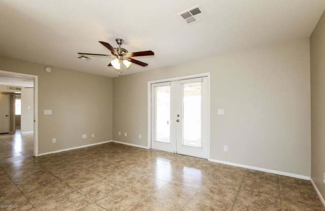 2607 E John Cabot Road Gallery 2