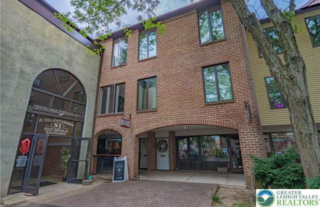 77 W Broad Street unit: 18 photos photos