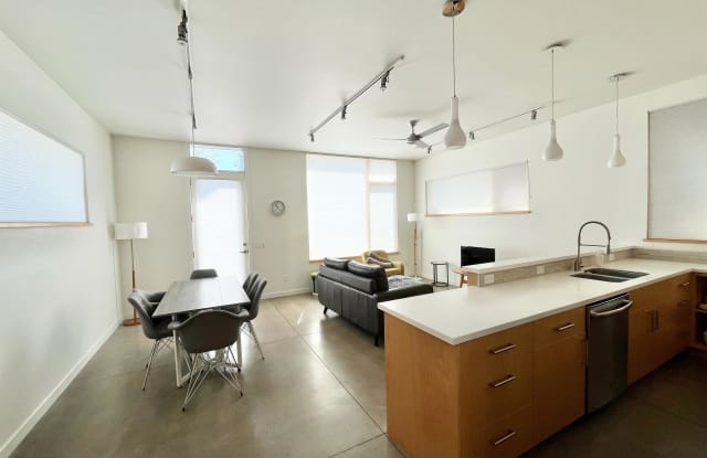 2743 Friendly Alley photos photos