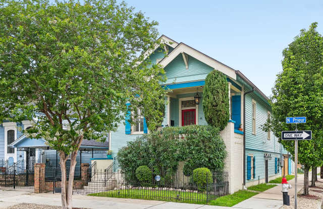 3BD/2BA Unit on Corner Lot in Treme Gallery 3