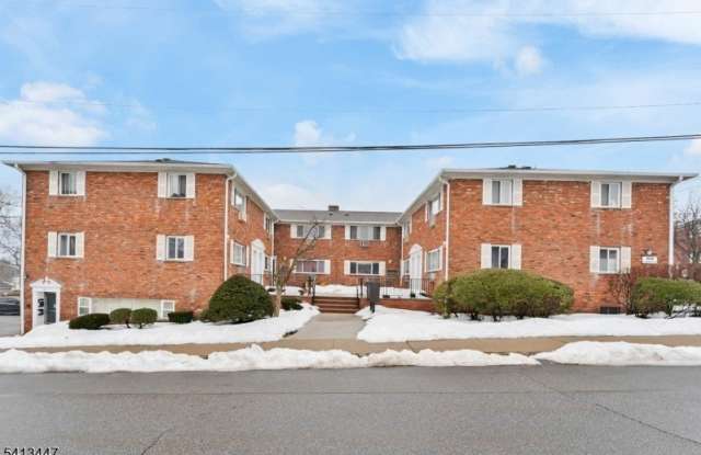 104 N Beverwyck Rd photos photos