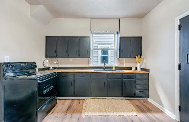 Beautiful 3 bedroom home in Aliquippa available August 1! photos photos Beautiful 3 bedroom home in Aliquippa available August 1! photos photos