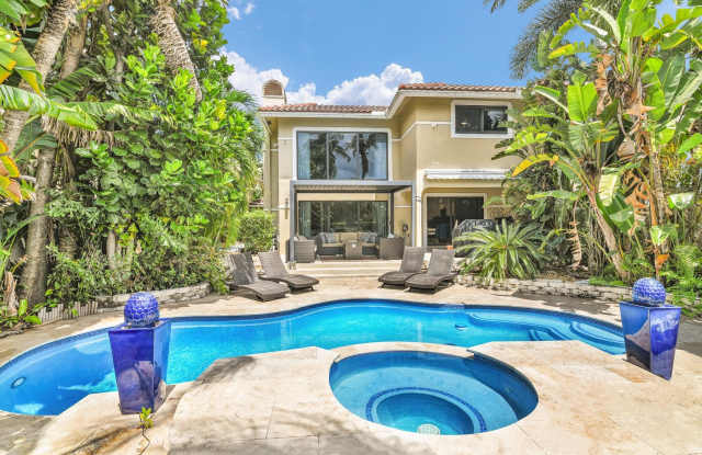 753 Villa Portofino Circle Gallery 1