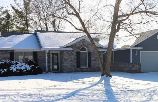 Bright 3BR/2BA Home in Quiet, Desirable Neighborhood with Garage! - 2000 Wynfield Drive, Columbia, MO 65203